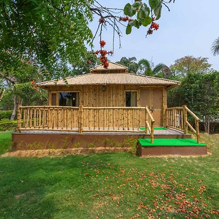 Stayvista At Maple Farms With Pool, Bbq & Bonfire Sohna Екстер'єр фото