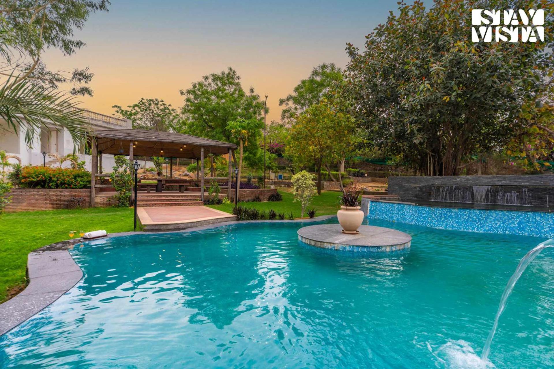 Stayvista At Maple Farms With Pool, Bbq & Bonfire Sohna Екстер'єр фото